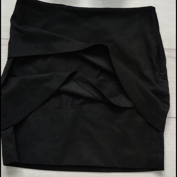 Nwot, Mini dotted skirt - Picture 3 of 9
